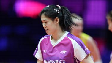 杨毅：东契奇目前压根就还没恢复，腿上根本没劲儿，都是湖人为了热度，逼着他提前复出.